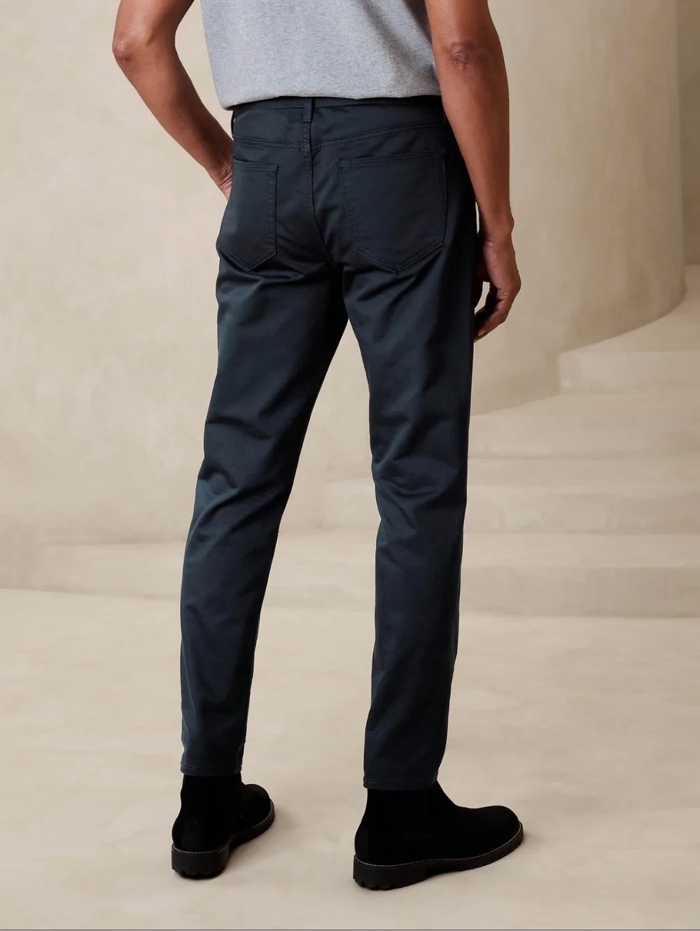 Banana Republic Men’s 35x30 Travel Pants Athletic Fit Navy Blue Stretch 5 Pocket